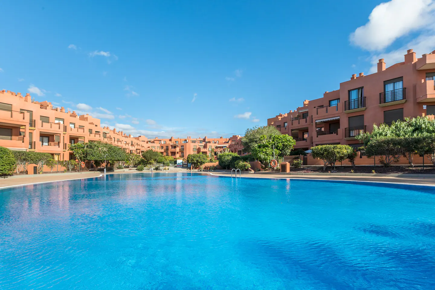 Piscinas de la urbanización